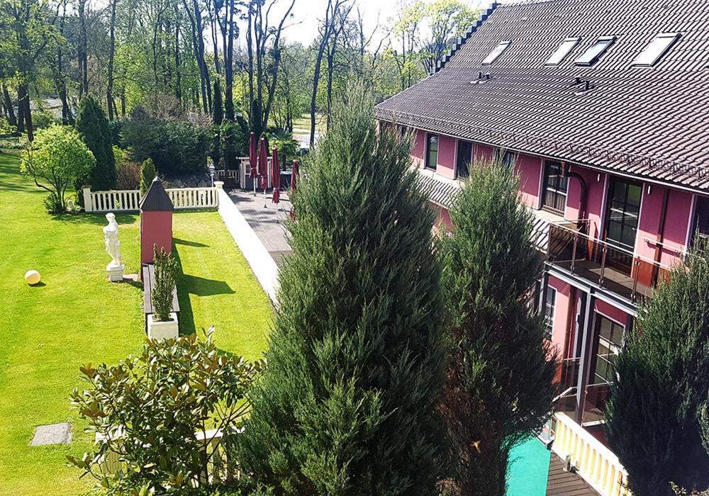 The Lakeside - Burghotel Zu Strausberg Bagian luar foto