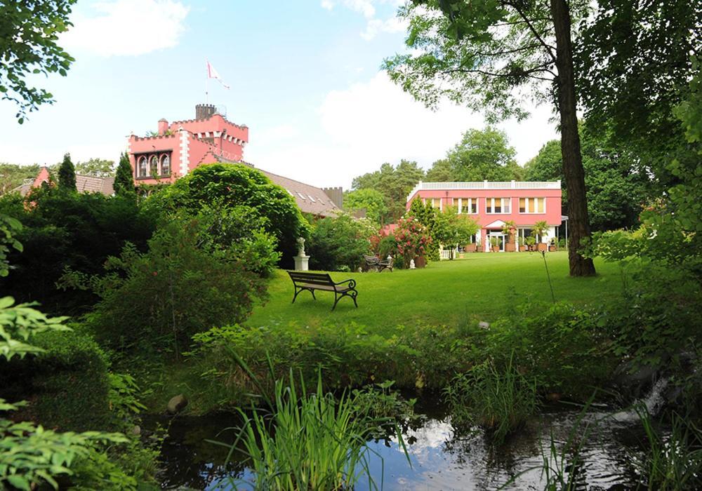 The Lakeside - Burghotel Zu Strausberg Bagian luar foto