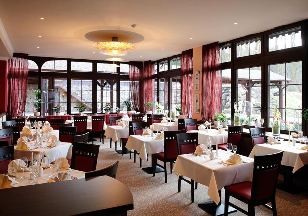 The Lakeside - Burghotel Zu Strausberg Bagian luar foto